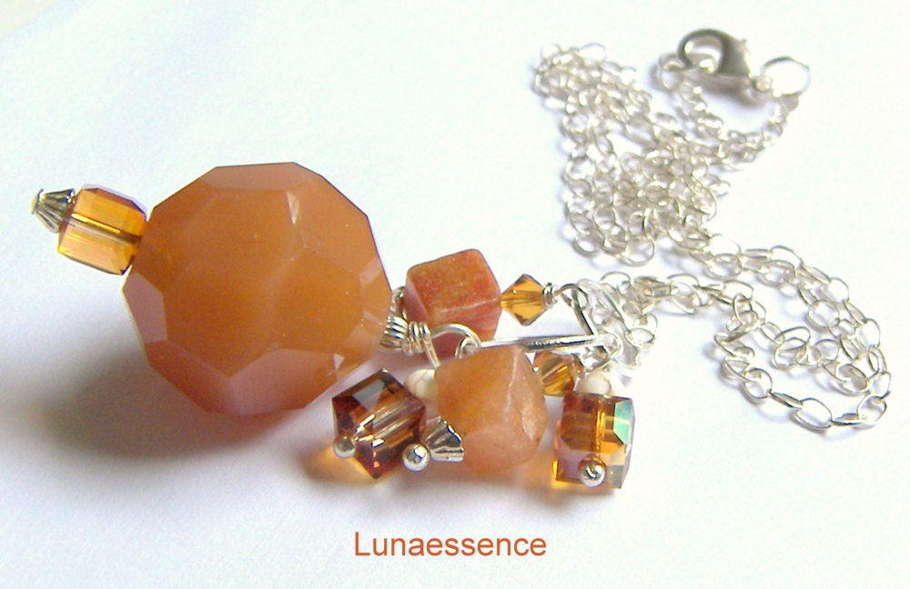 Red Adventurine Dangle Pendant Necklace