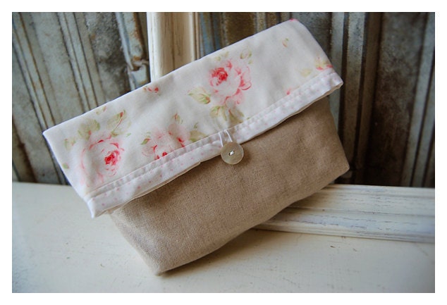 Linen Bag Purse Shabby Chic Clutch Rose Oatmeal Linen Faded Mary Rose Handmade Pouch Kindle Make Up Travel Gadget tagt team