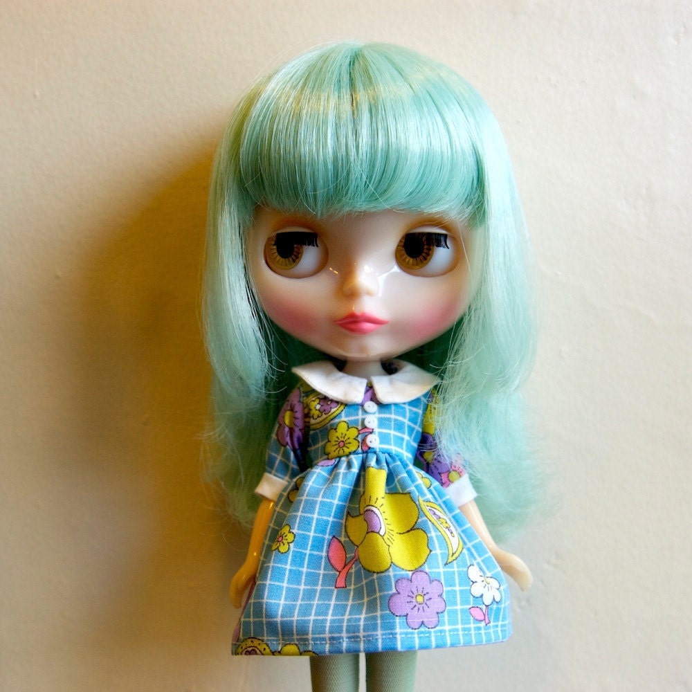 i wanna be adored vintage dress for blythe