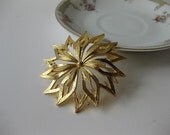 Large Vintage Signed Monet Goldtone Textured Floral Brooch