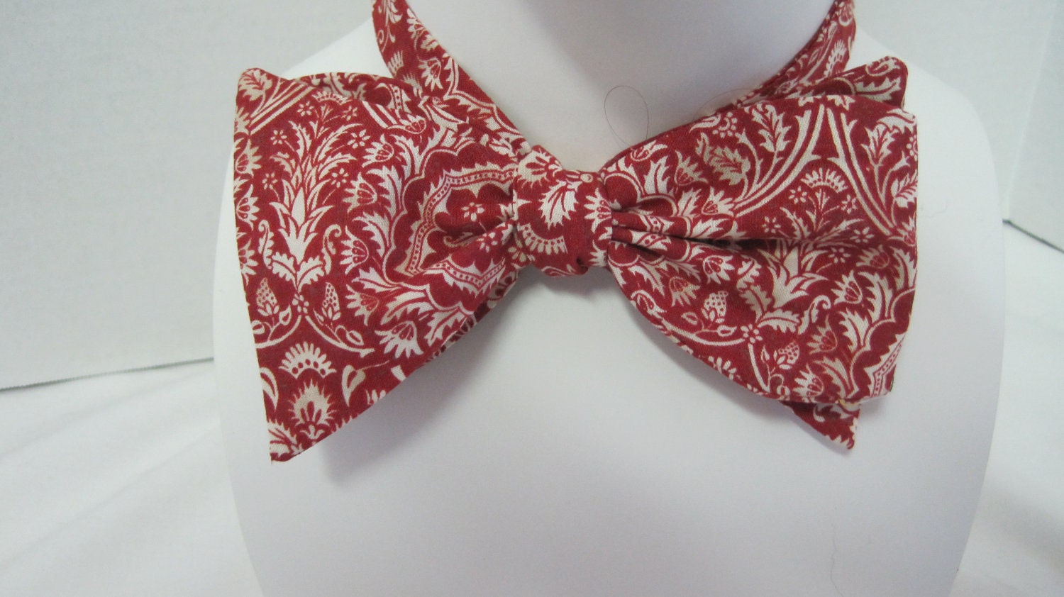 Men's Bow Tie Red Damask