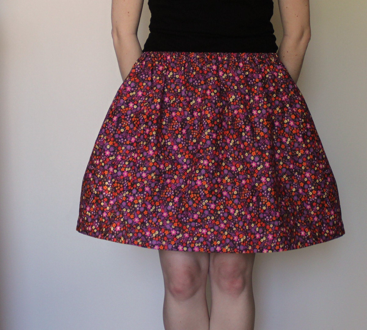 Ethel Knee Length Gathered Skirt in Vintage Purple Flower Cotton Fabric sz 32 M/L