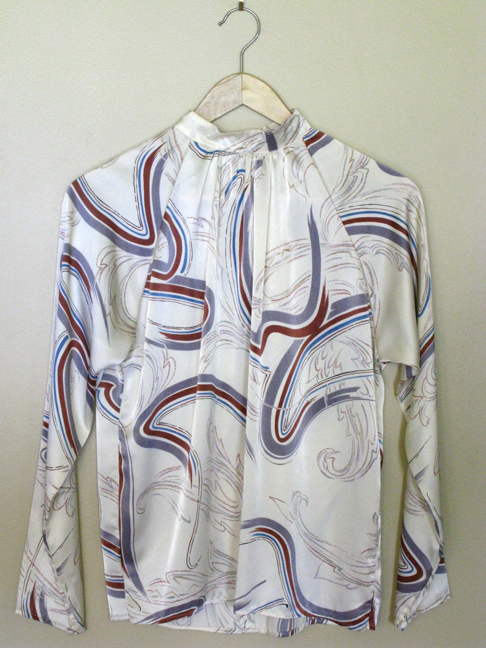 1970s Cream Blouse with Squiggle Pattern