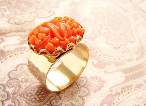 Vintage coral cameo ring- vintage cameo ring lily of the valley, vintage cameo gold ring