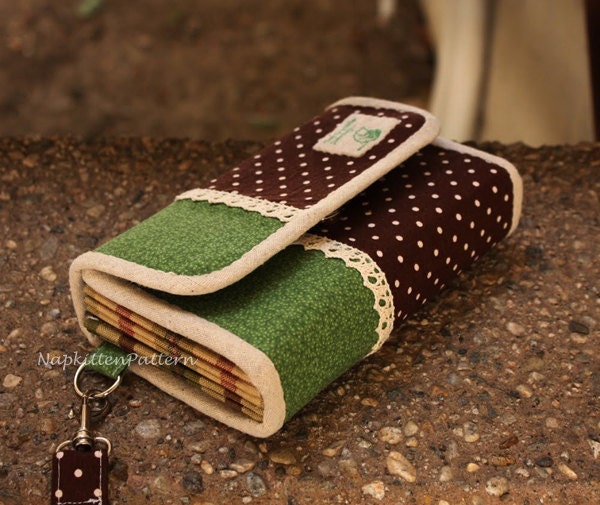Accordion wallet/clutch sewing pattern -- PDF -- Email email delivery