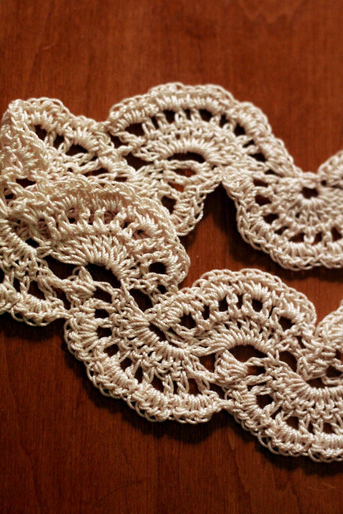 Ivory Heirloom Garter