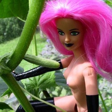 Cucumber Kink - fetishdollies greetings card - image 20/1.  (mature)