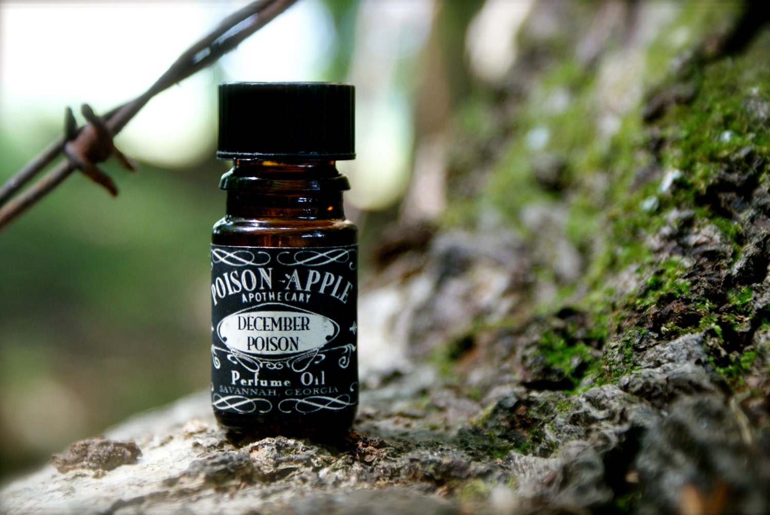 Perfume Oil 10ml: DECEMBER POISON tm (fig, myrrh, golden amber) by Poison Apple Apothecary