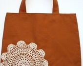 Doily canvas tote style hand bag in Nutmeg.
