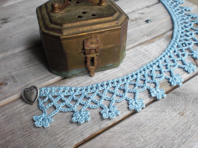Crocheted necklace choker. Pastel sky blue cotton. Heart button. Valentine's Day. The Secret Heart.