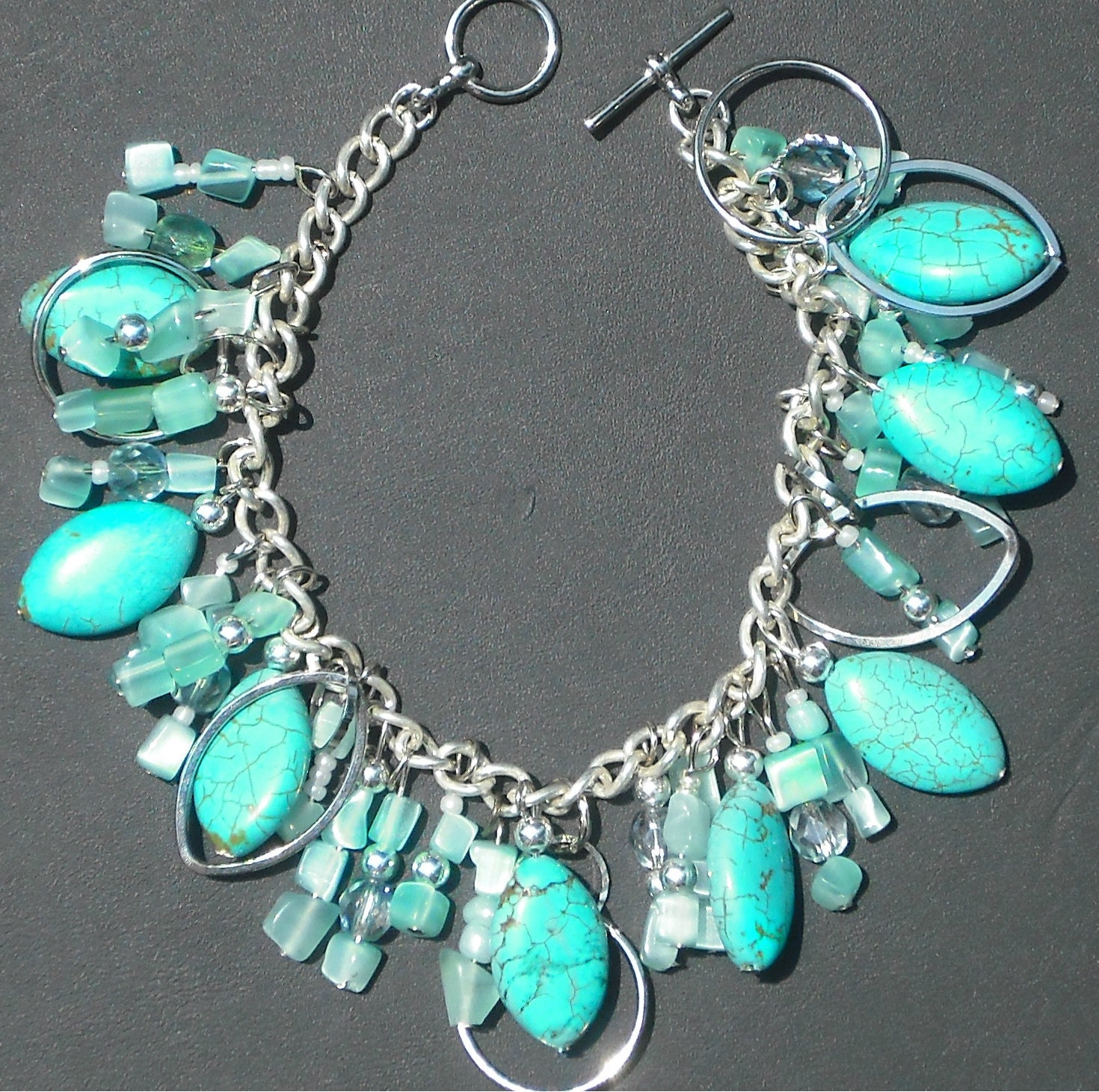Exquisite Turquoise and Bead Bracelet