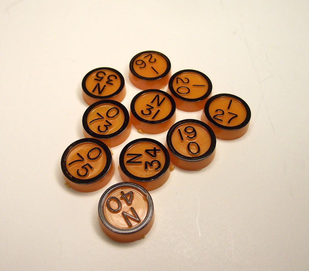 24 Piece Vintage Plastic BINGO Chips