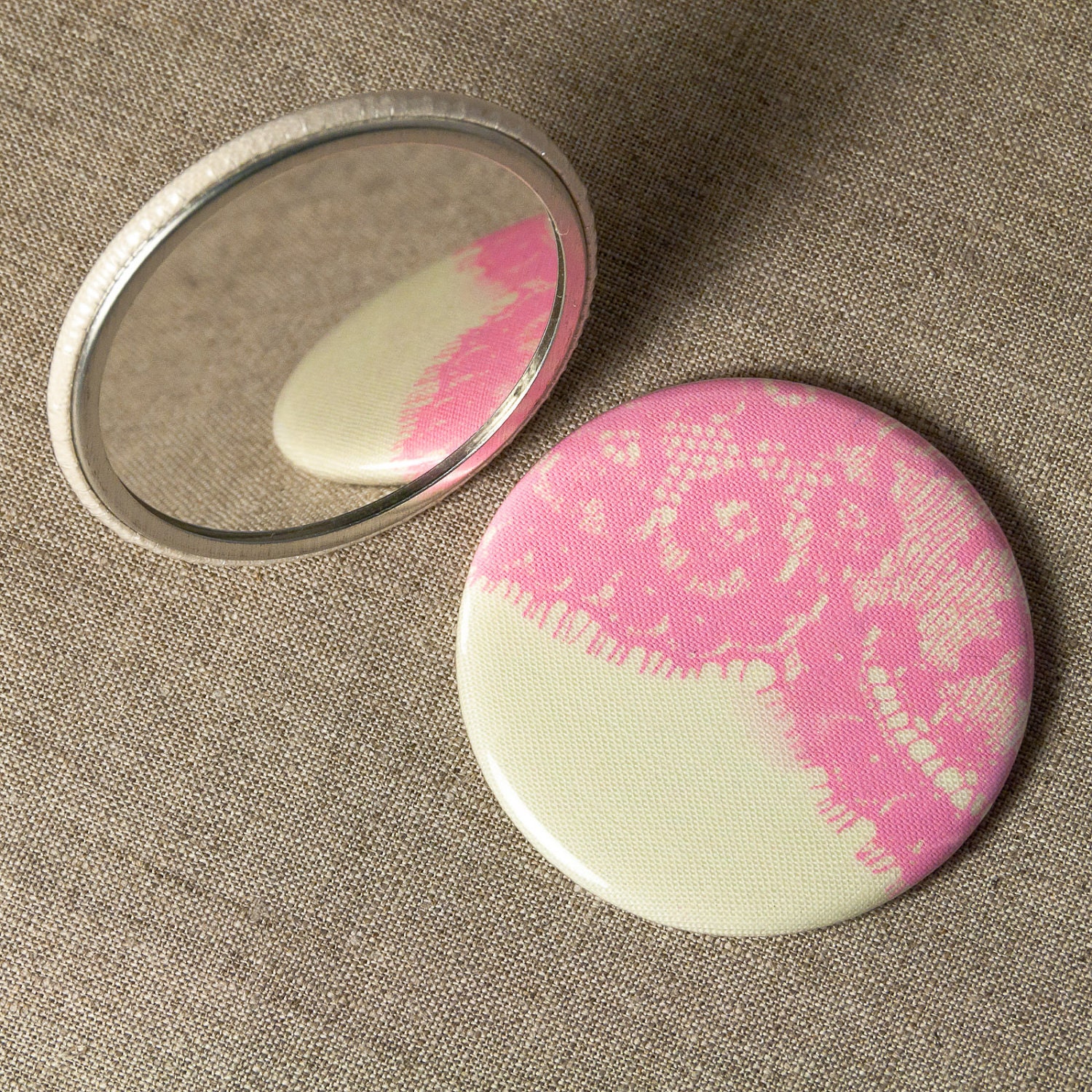 Feminine Lace Pocket Mirror