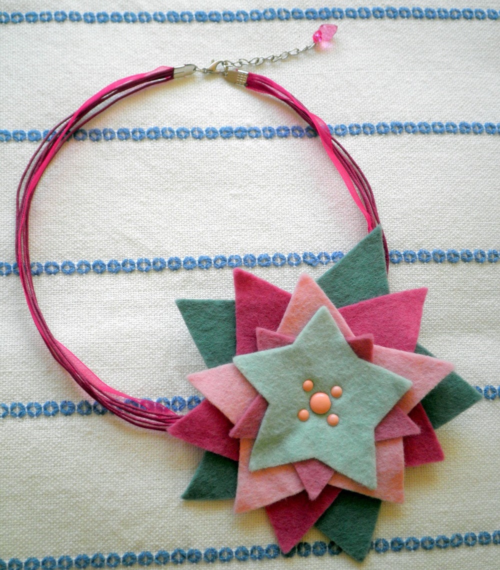 Mulberry Tree - Felt Star Corsage Necklace