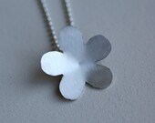 Silver Daisy