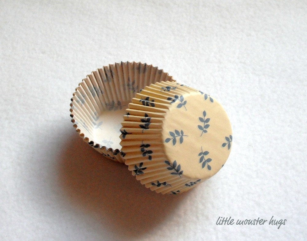 Ivory Leaf Print Baking Cups (Qty 50) SALE