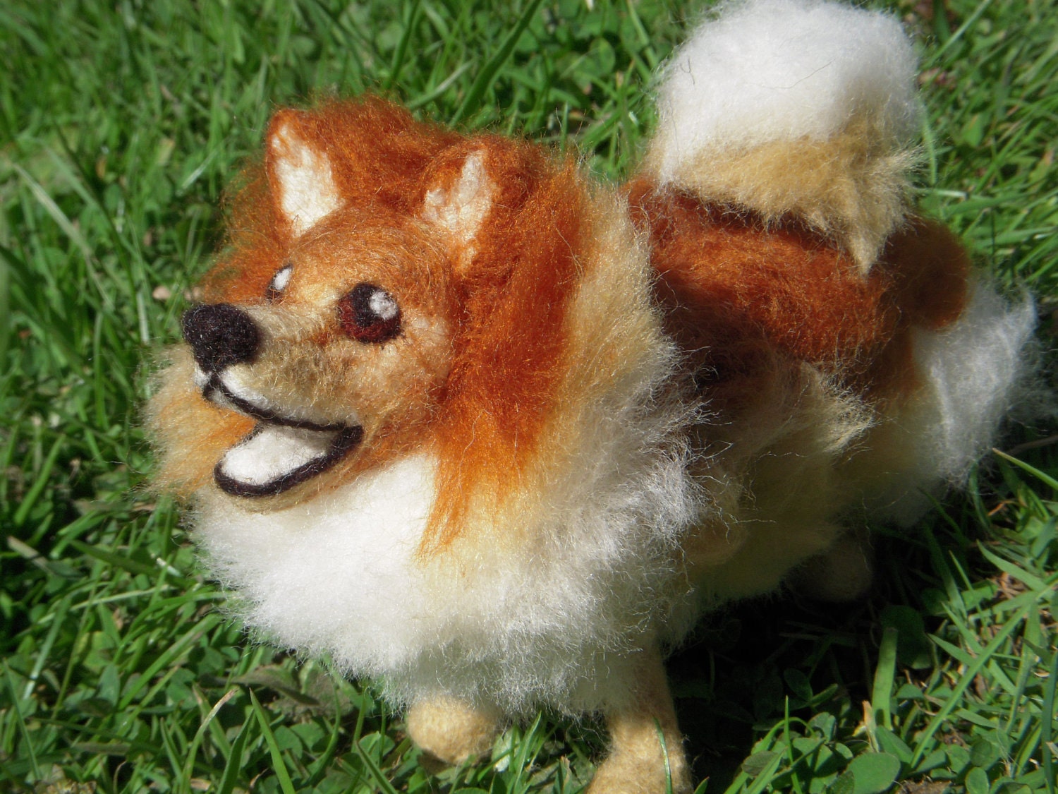 Patti the needle felted pomeranian