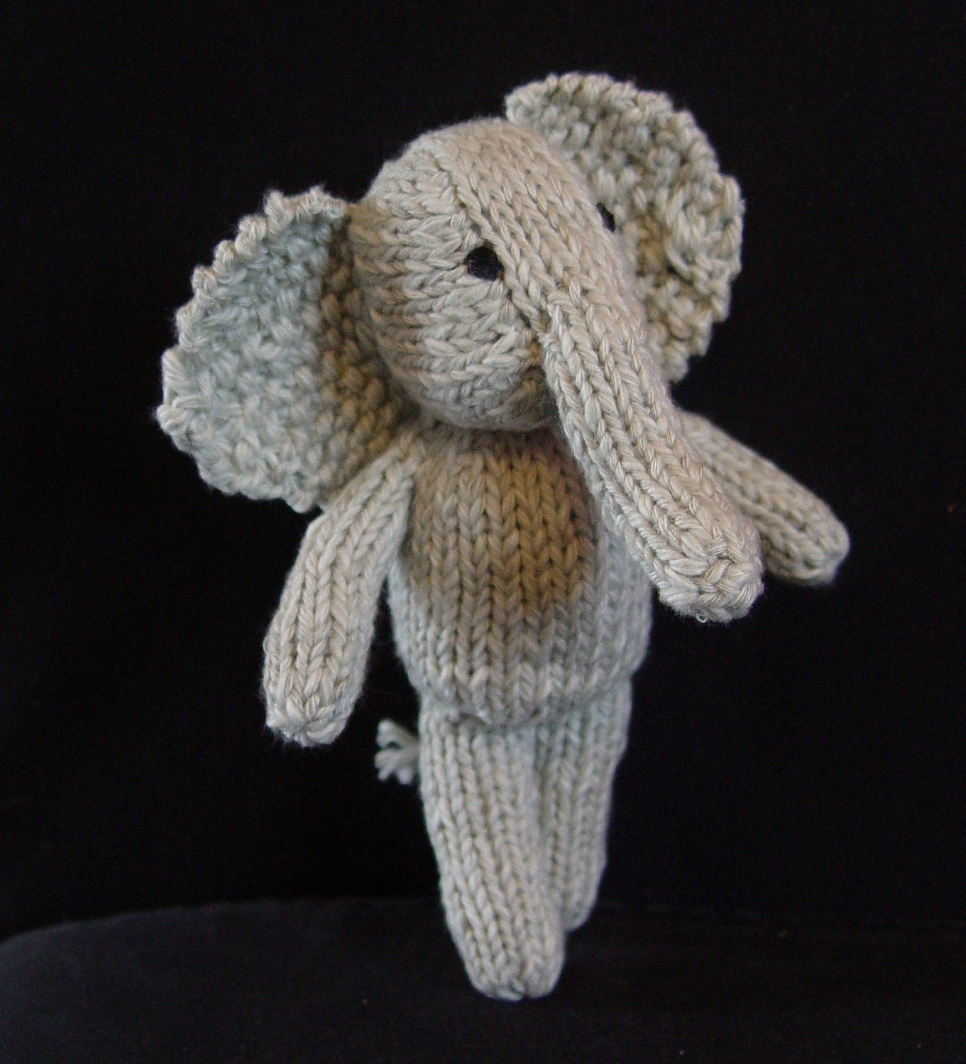 Olwyn the Elephant knitting pattern PDF
