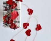 Tiny Paper Garland in a Box Hearts Red