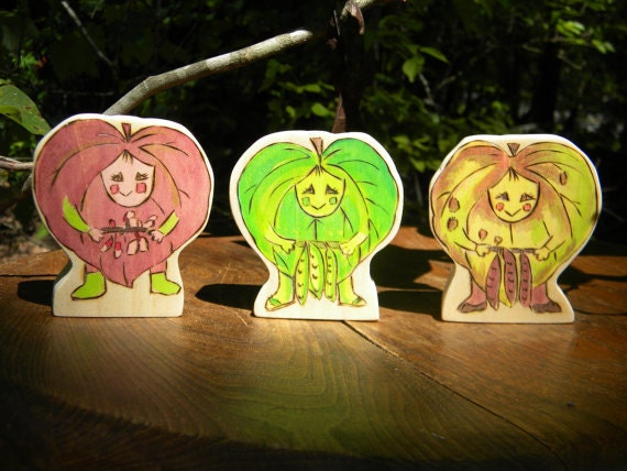 Natural Wood Toy Dolls, Redbud Season Leaf Friends, Set of 3 Dolls