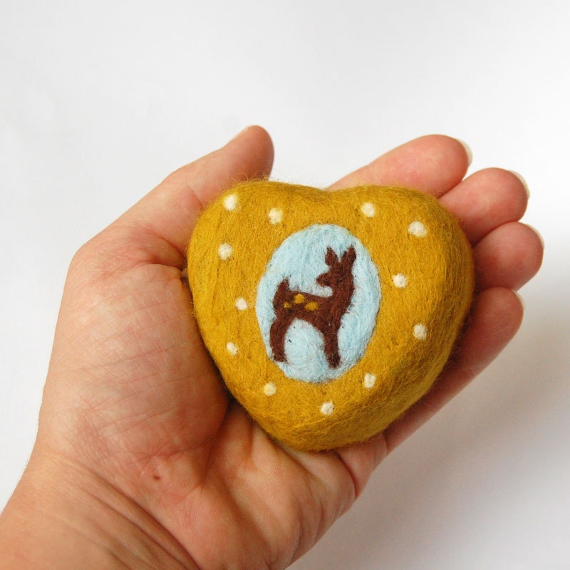 Felted Soap Yellow Heart with Lovely Fawn  ( Cinnamon Sugar Scent)
