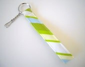 Keychain/Slash/Around 8"