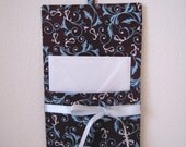 Wall Pocket/Flower On Dark Brown
