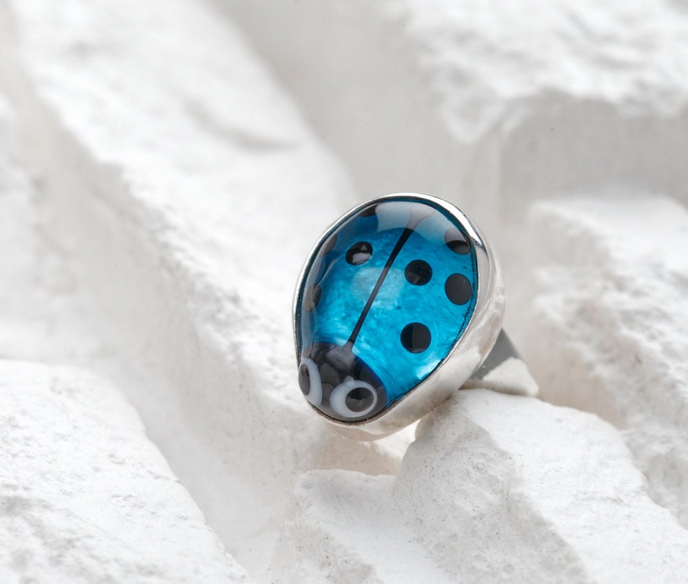 Ladybug Ring - Sapphire Blue Lampwork Glass on Sterling Silver - evihan
