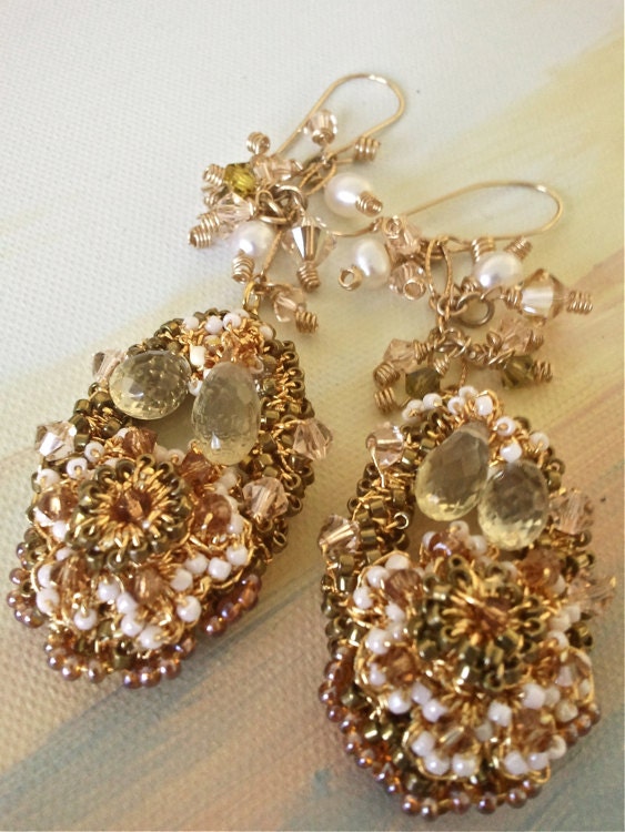 Wonderland Gold Lace Wedding Earrings "DIETRICH"