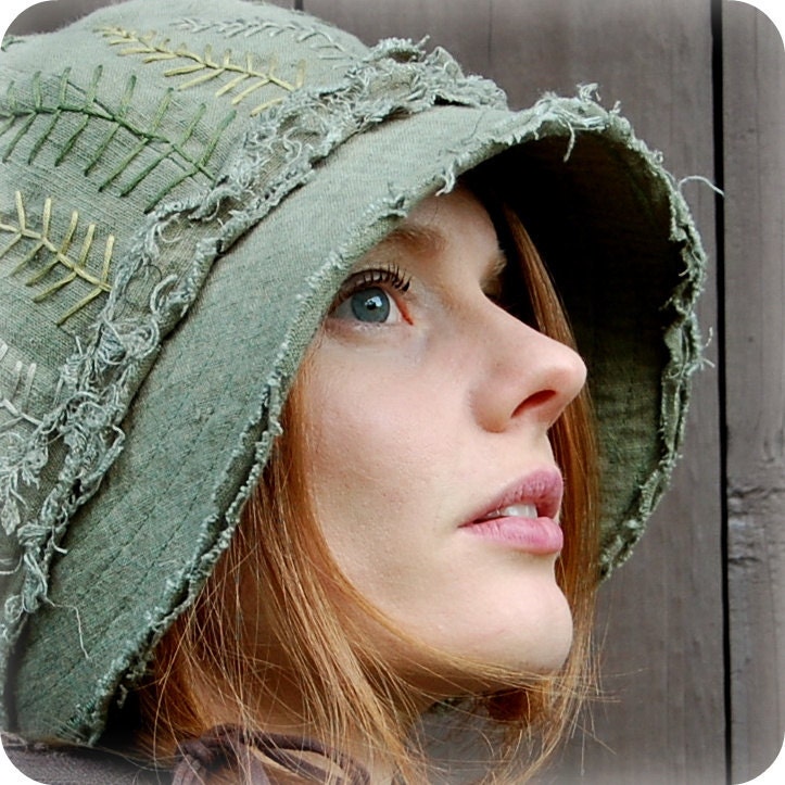 Forest Cloche Hat - Moss and Fern