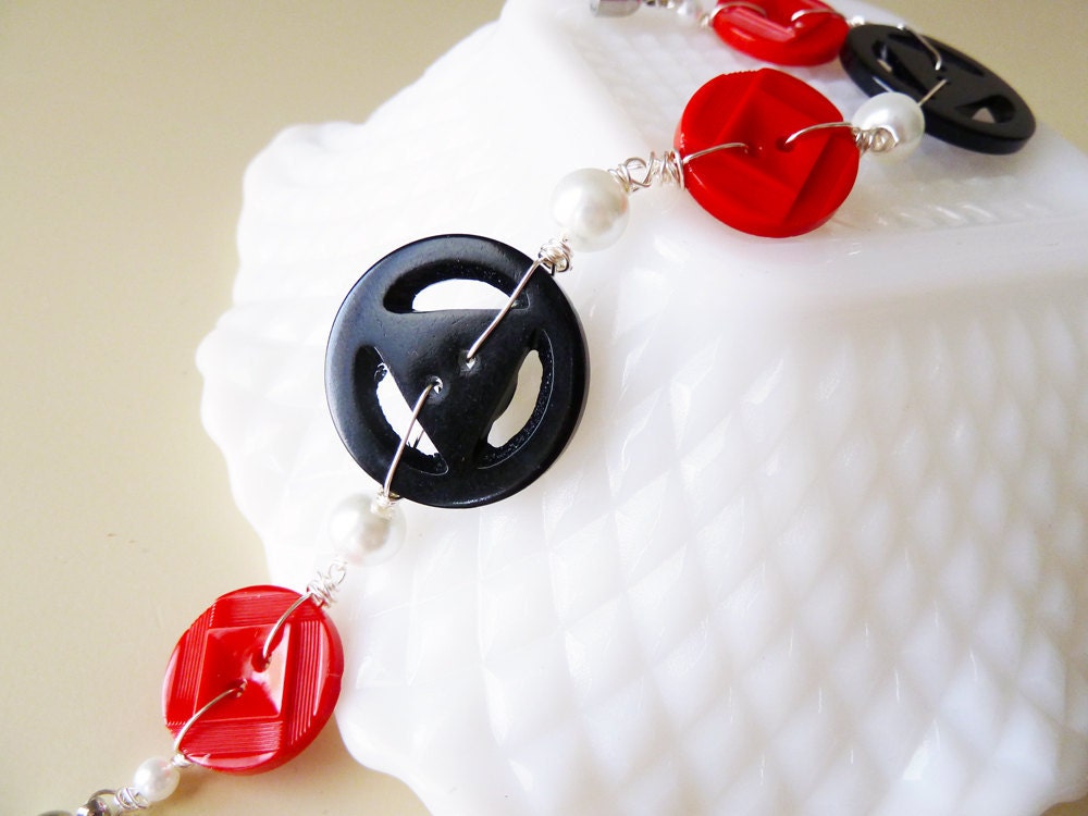 Vintage Button Jewelry, Bracelet Red Black Pearls, 1940's Retro Geometrics. CLEARANCE SALE