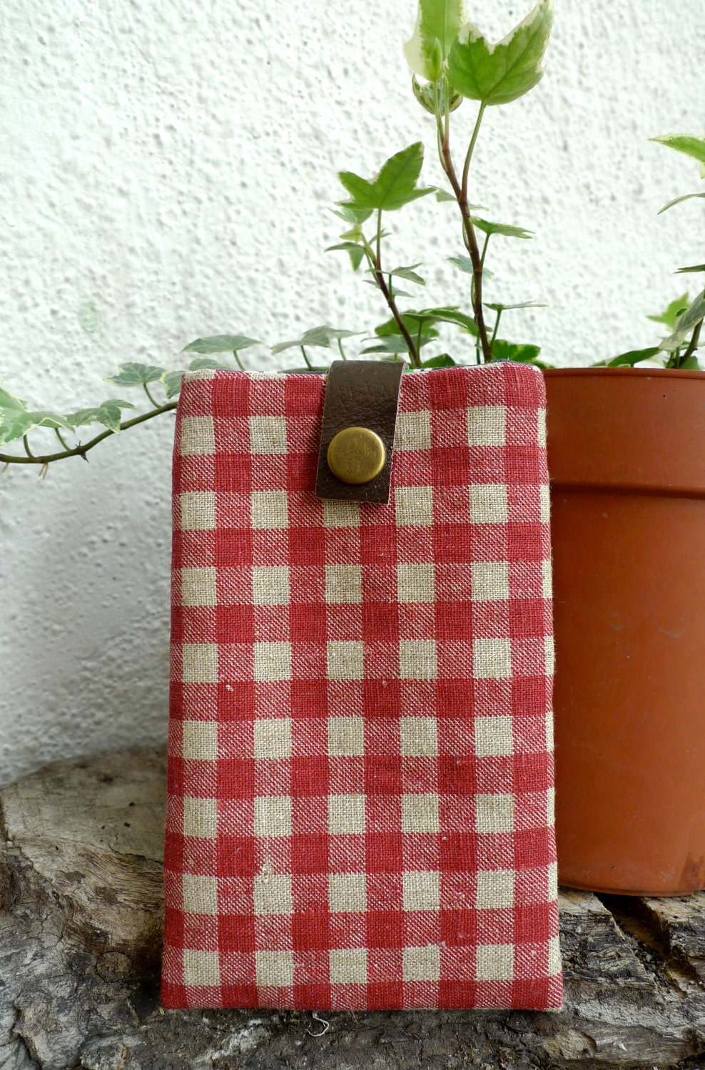 Cute/ Padded iPhone iPod case - Classic Red checked