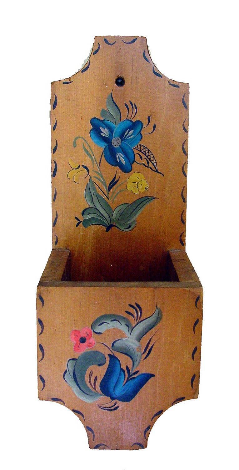 Vintage planter, wall hanger, wall decor, garden planter, tole painting wood