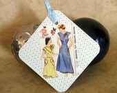 Vintage Apron Pattern Covers on Dotted Gift Tags