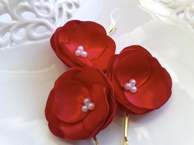 3 Red hair flower with pearls