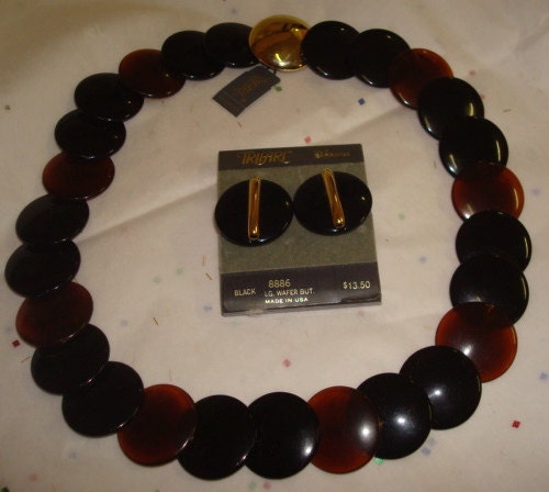 New Vintage Stock Black Brown and Gold Plastic Signed Trifari Necklace and Earrings