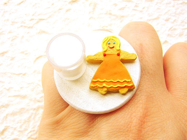 Kawaii Cookie Ring Gingerbread Girl Milk
