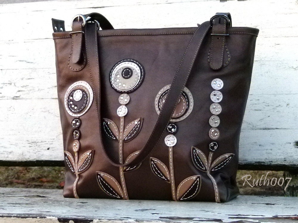 Hand stittched leather handbag "Coffee colors"