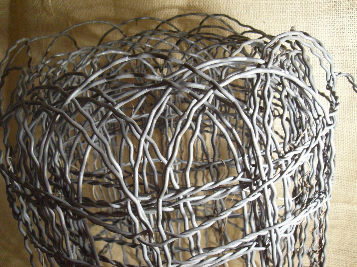 15 ft of crimped curly wire garden fence SO MANY IDEAS
