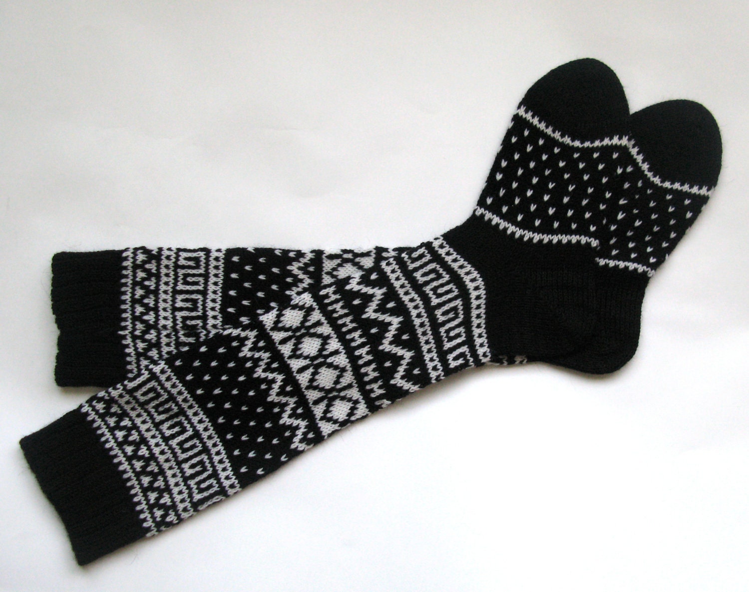 Scandinavian pattern rustic autumn knit knee-high black and white wool socks CUSTOM MADE