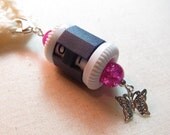 Clip On Stitch Counter - Bity Butterfly and Hot Pink Crackle Glass Beads