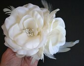 Ivory Bridal Hair Flower, Clip, Fascinator, Wedding Headpiece, Hairpiece, Feather Flower, Bridal Hair Accessory, Pearl