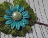 Lomasi Paper Flower Bobby Pins - Set of Two