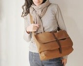 The Day Pack in Cinnamon Brown