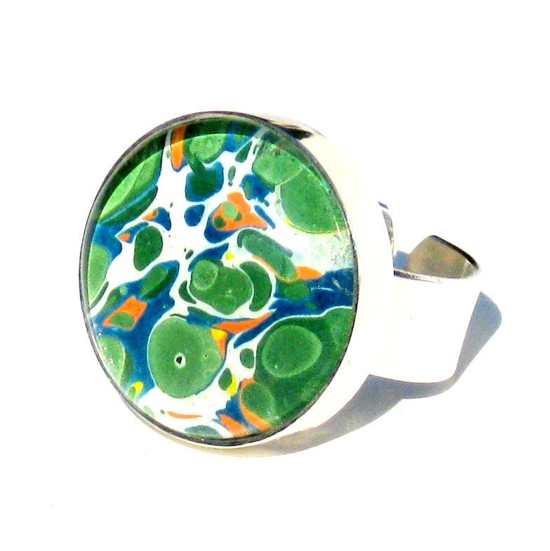 Silver Cocktail Ring. Metal and Glass Green Adjustable Ring: Ocean Reef