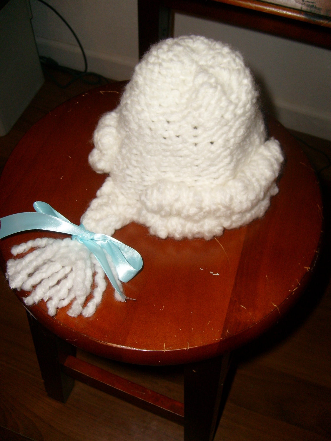 Baby Powdered Wig (White/Light Blue Ribbon)