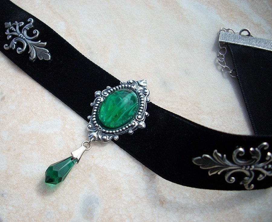 Black velvet choker - Victorian Gothic style with Emerald glass cabochon and Swarovski crystal