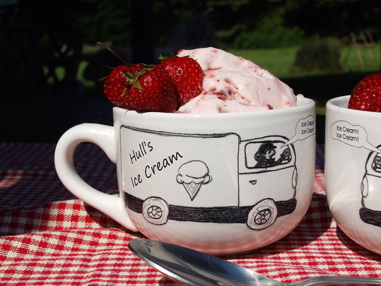Personalized Gift, Family Gift, Ice Cream Ice Cream Man Bowls with Handles, (set of 4) - happiestdaysdesigns