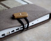 Laptop sleeve for 13 inch Macbook/ handmade wooden button