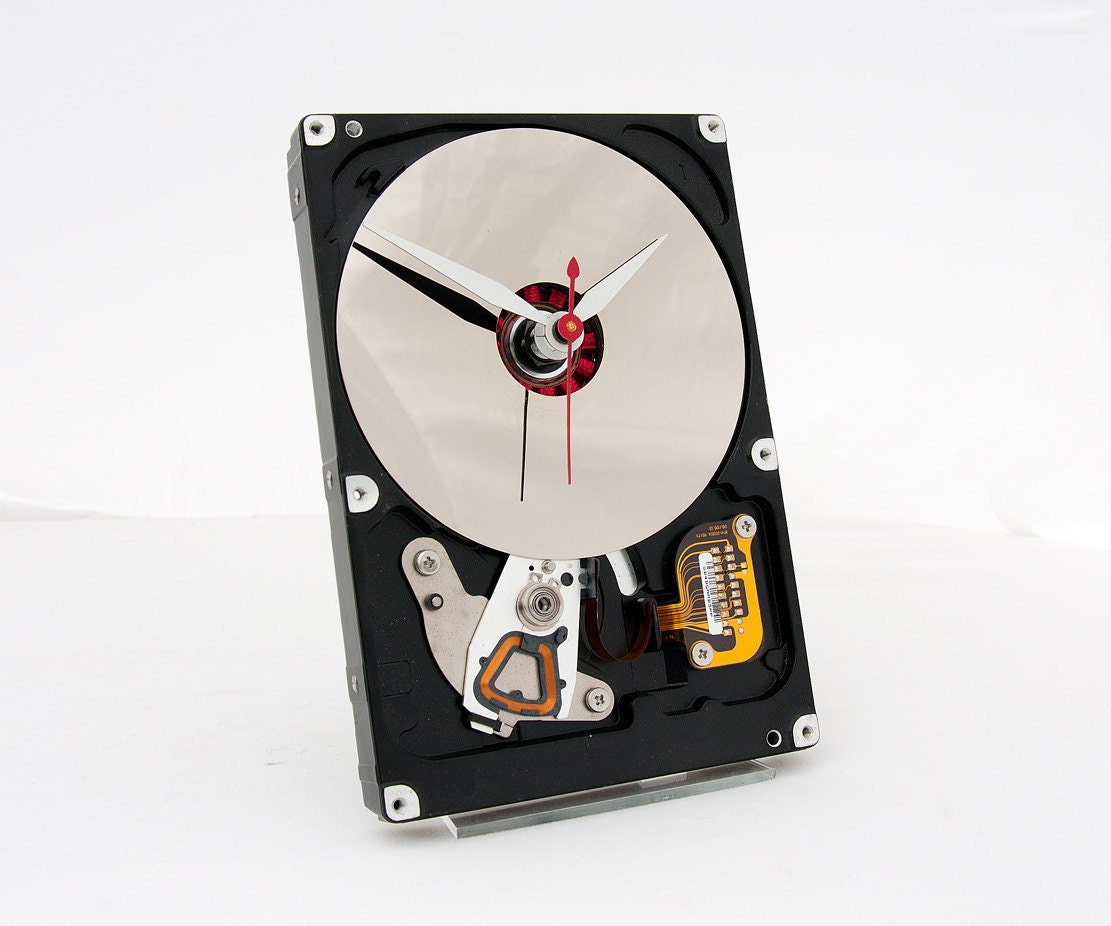 Clock made from a Computer hard drive